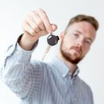 autóba hagyta kulcsát