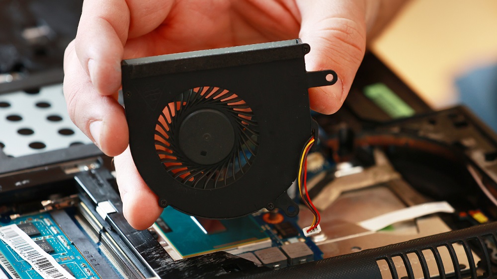 laptop túlmelegedés tünetei