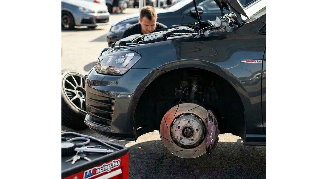 utcai autóval a pályán llracing.hu